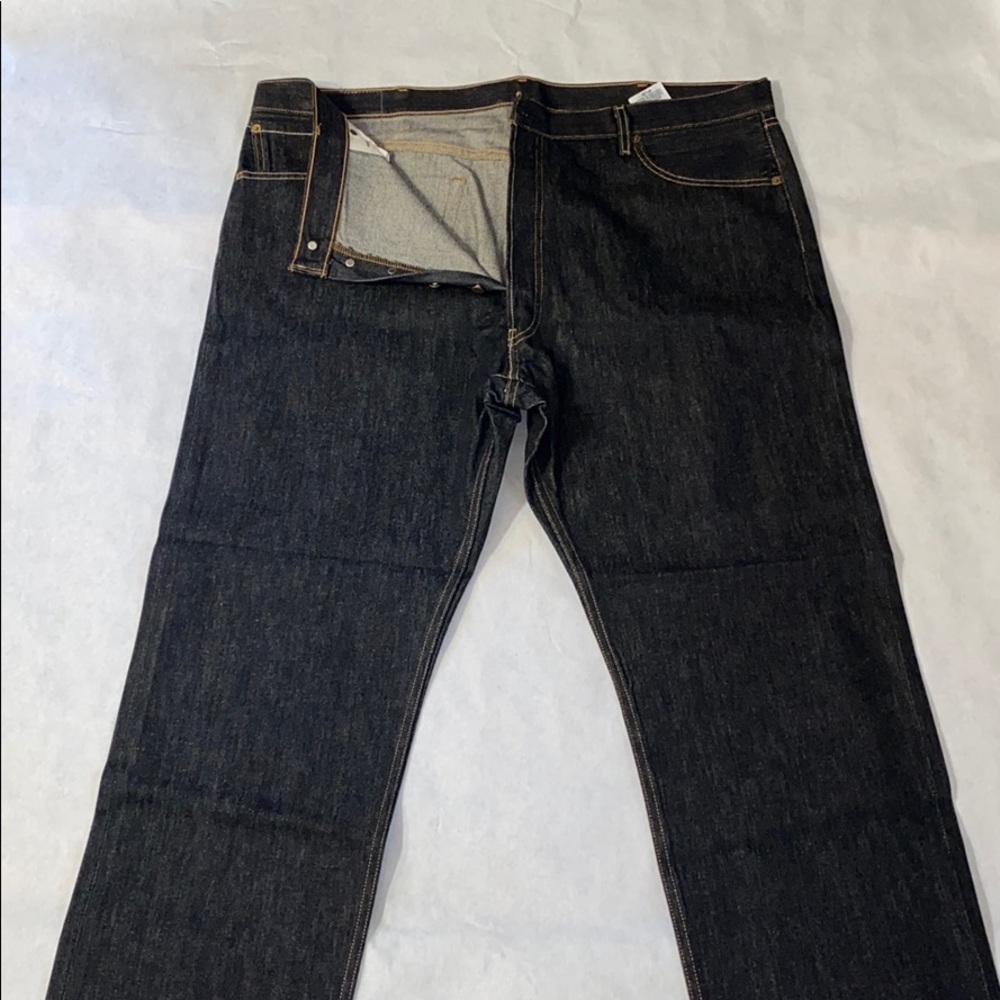 Levi 501 Originals. Button Fly Jeans.